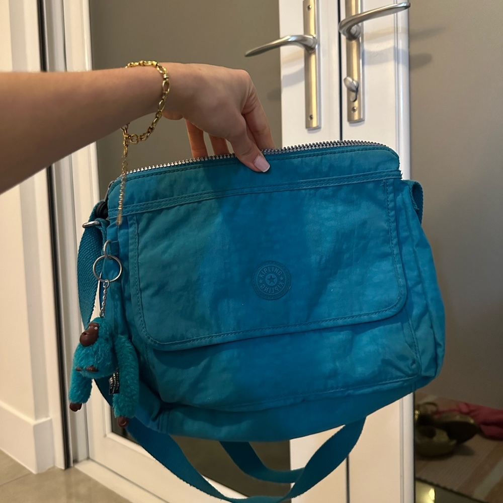 Kipling Blue Crossbody Bag with Adjustable Strap and Soft Fabric